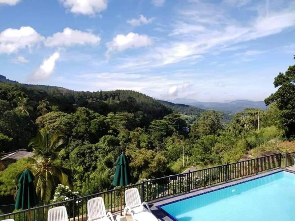 The Grand Hills Bed & Breakfast Kandy Eksteriør bilde
